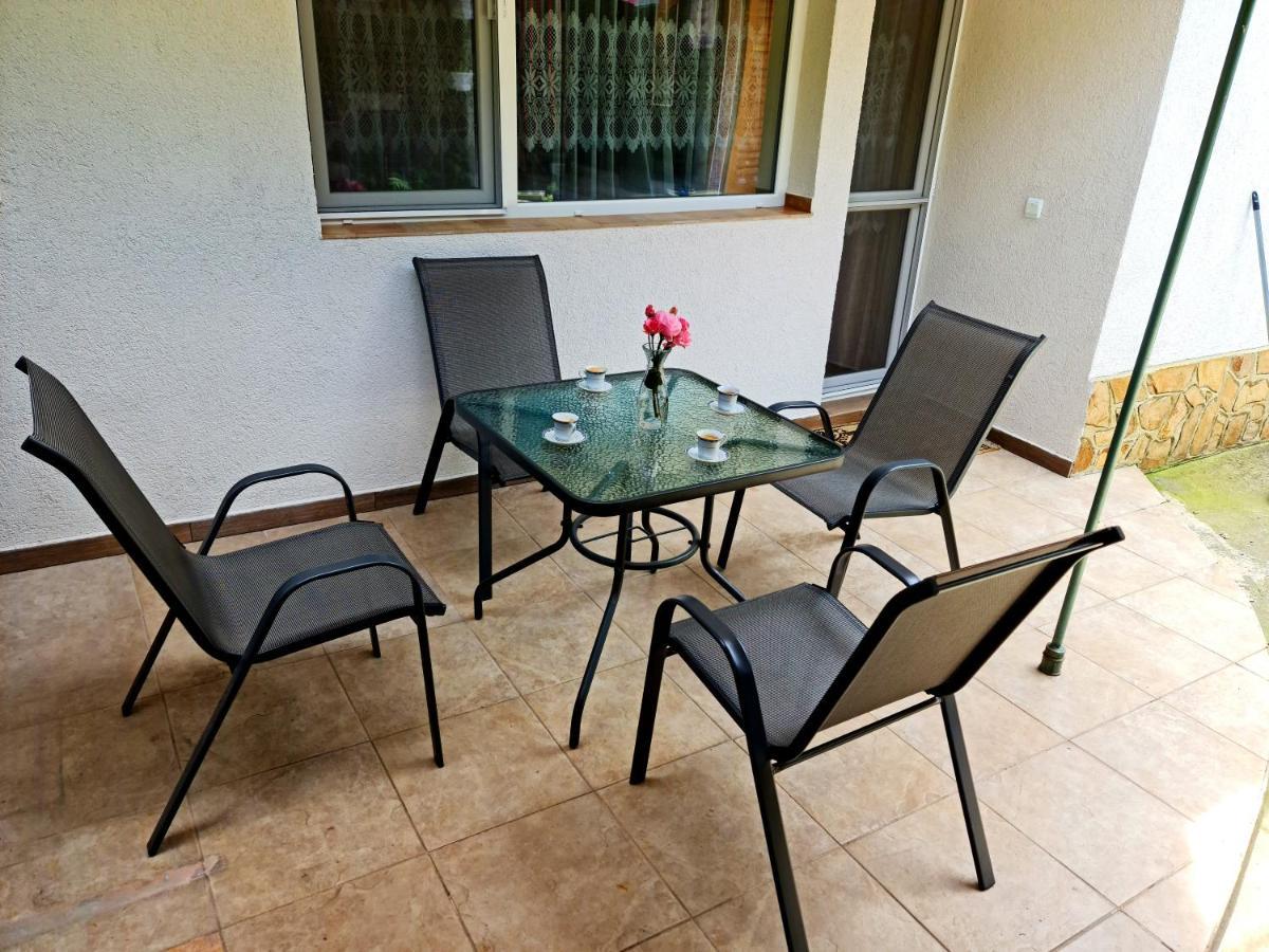 Fema Guest House Balchik Exterior foto