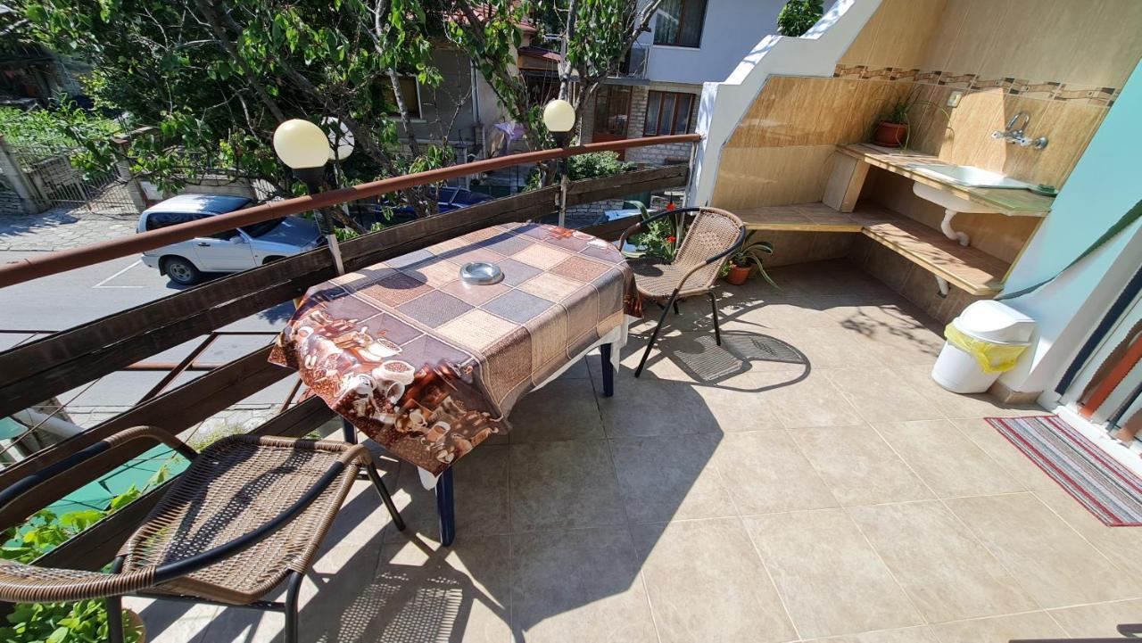 Fema Guest House Balchik Exterior foto