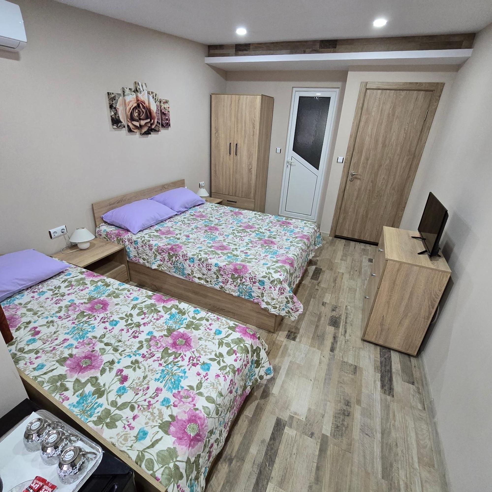Fema Guest House Balchik Quarto foto