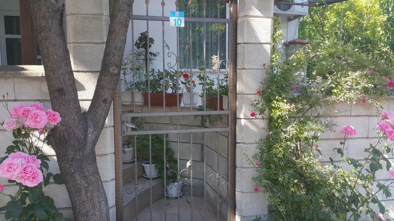 Fema Guest House Balchik Exterior foto
