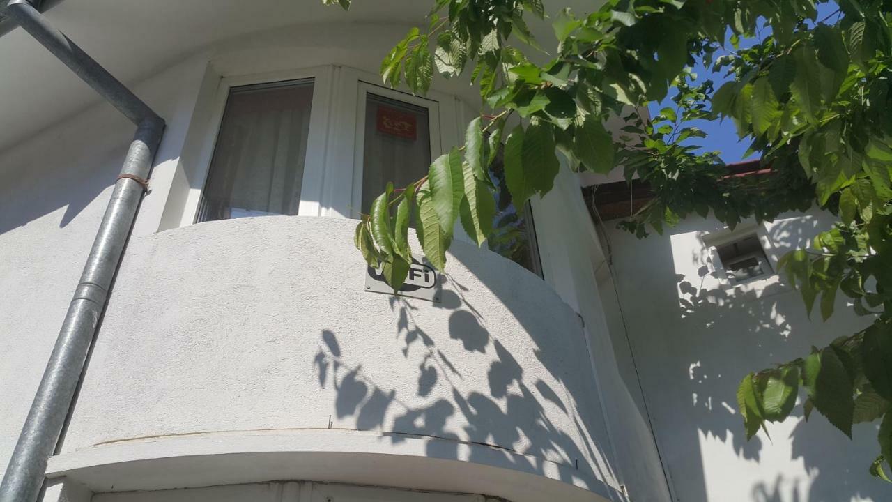 Fema Guest House Balchik Exterior foto