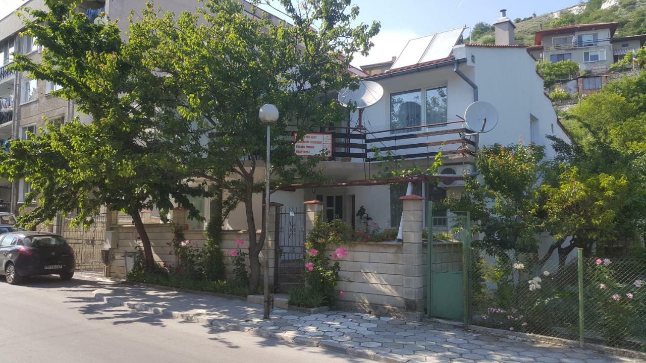 Fema Guest House Balchik Exterior foto