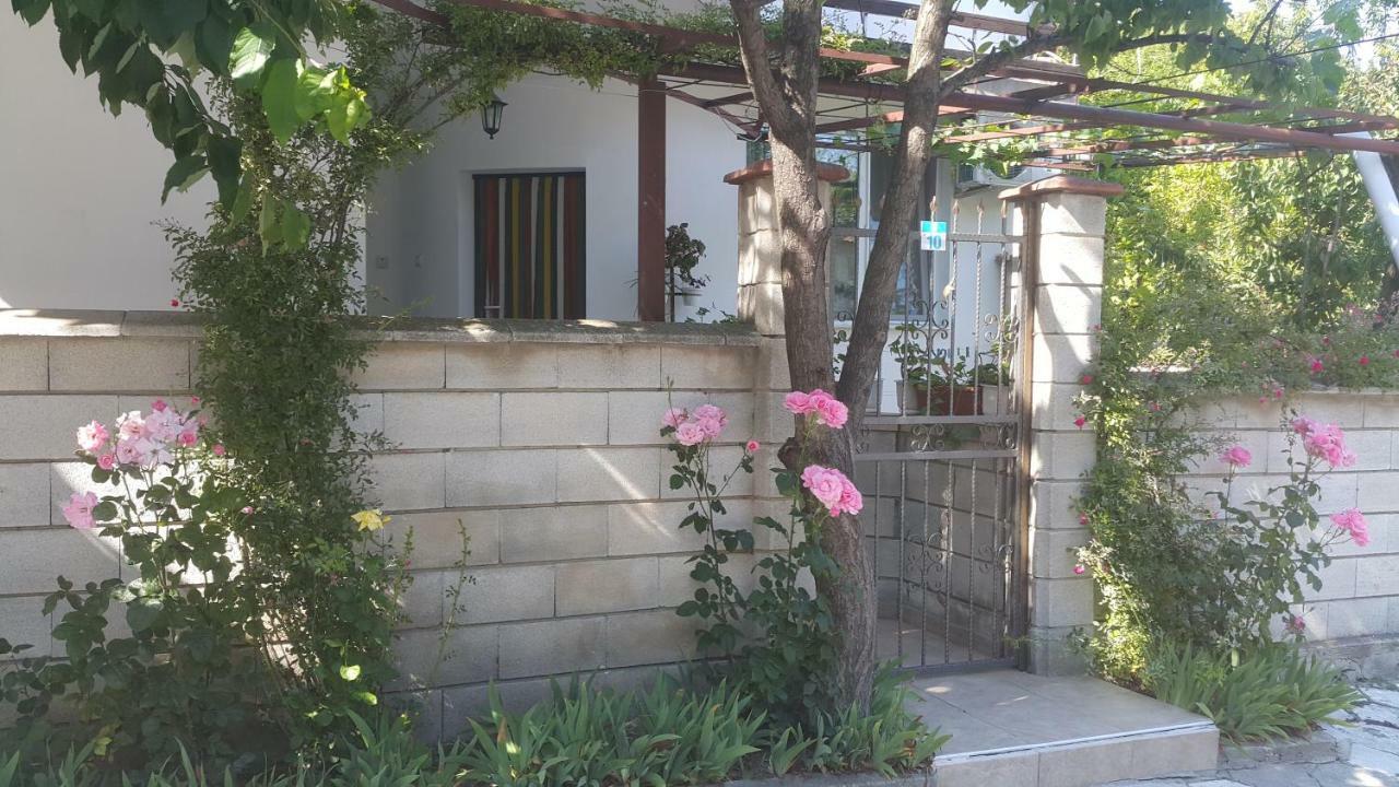 Fema Guest House Balchik Exterior foto
