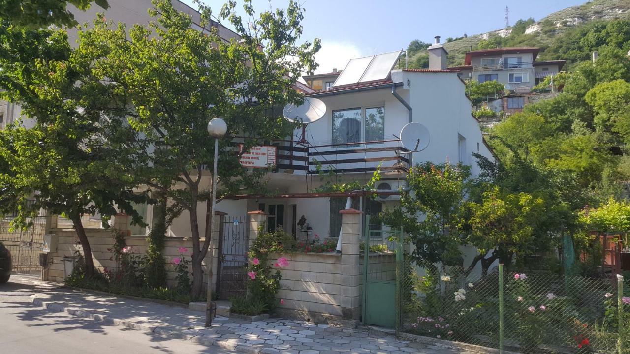 Fema Guest House Balchik Exterior foto